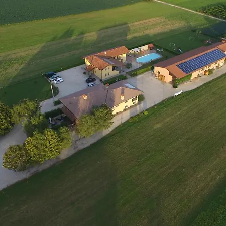 E Alloggi Luis Gianni